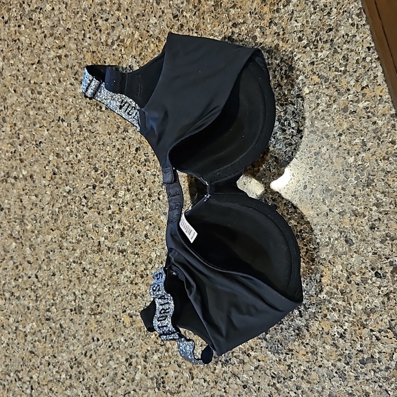 Victoria Secret Bra 5/$50 - Picture 3 of 4